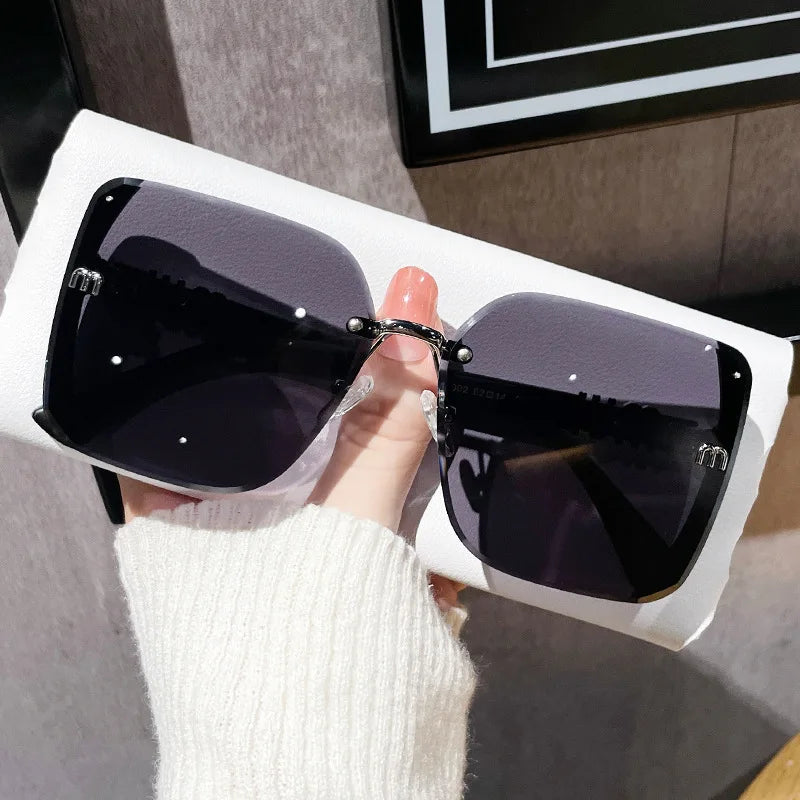 WOMEN'S SUNGLASSES - UNCOMPROMISING STYLE ๐ถ๏ธโ๏ธ