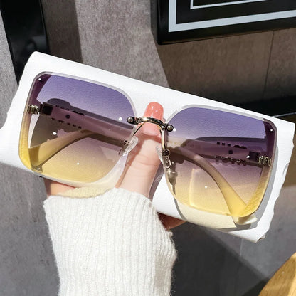 WOMEN'S SUNGLASSES - UNCOMPROMISING STYLE 🕶️☀️