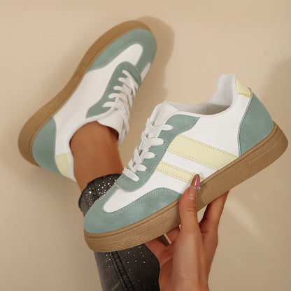 🏃♀️ Retro Style and Modern Comfort - The Perfect Sports Shoes for Active Women! ✨