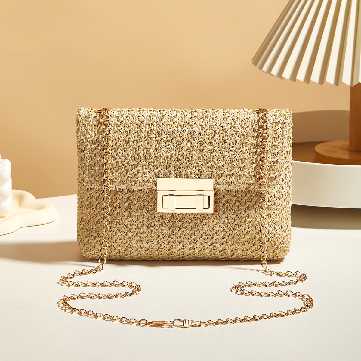 🌿 Natural Elegance – The Straw Bag that is both Chic and casual! ☀️